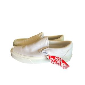 NWT Classic Slip-On vans men’s size 5.5